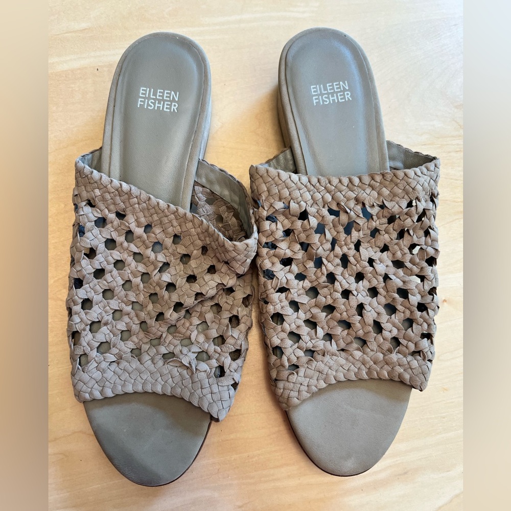 Eileen Fisher Women’s Woven Tan Slide Sandals - Picture 8 of 10